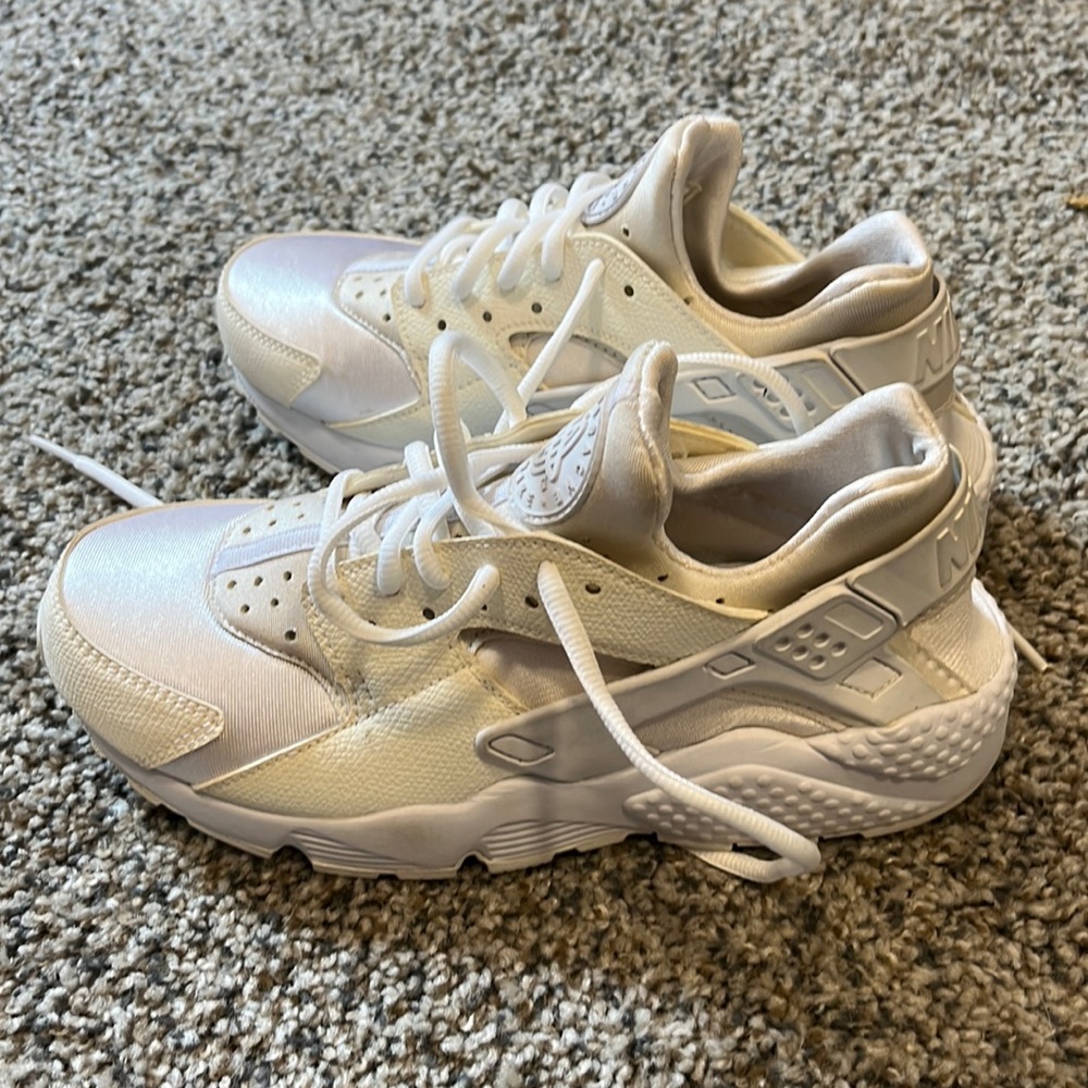 Brand New Nike Air Huaraches